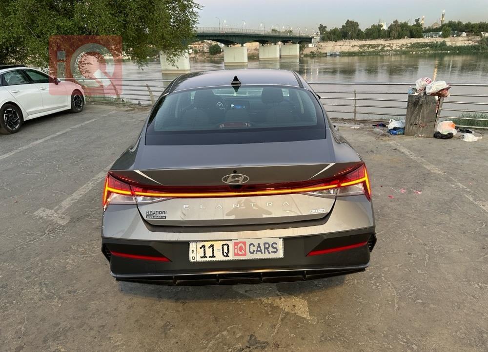 هیوندای ئەلەنترا